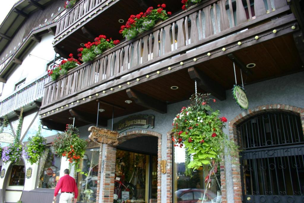 Der Sportsmann Suites Leavenworth Bagian luar foto
